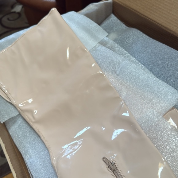 New over the knee Jeffrey Cambell boots - Picture 11 of 12